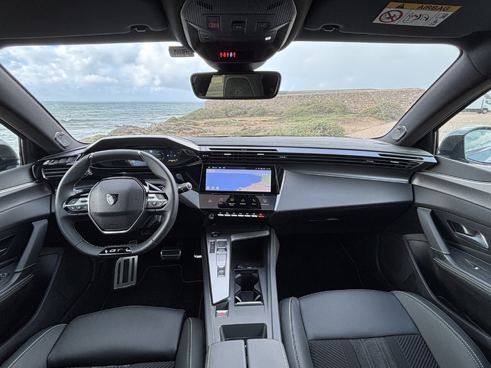 Pas de changement majeur dans l'habitacle, mais il faut dire que la planche de bord était déjà très moderne.