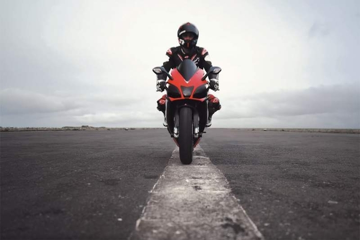 L'Aprilia RSV4 reste de toute façon la plus accessible, sans conteste.