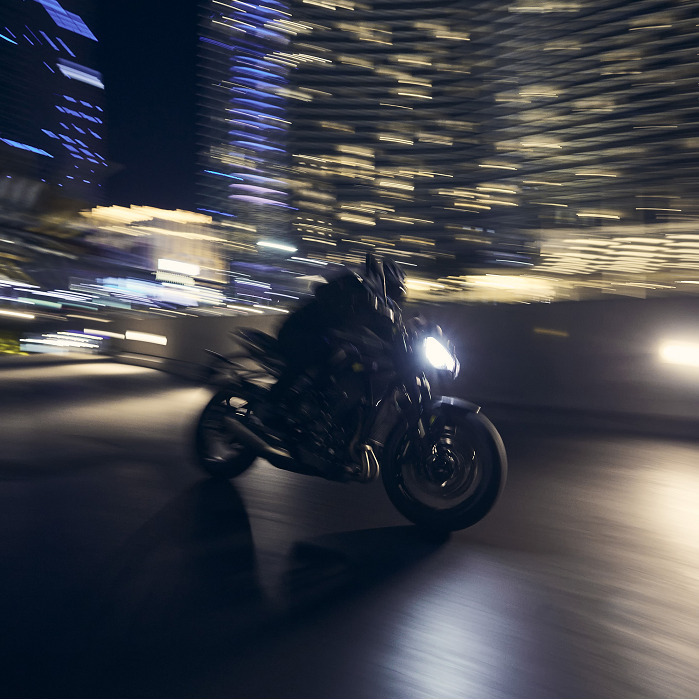 La première image de la nouvelle Triumph Street Triple 2023.