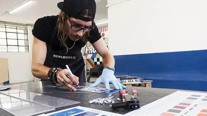 Plaque d’immatriculation : comment choisir la bonne pour votre véhicule ?