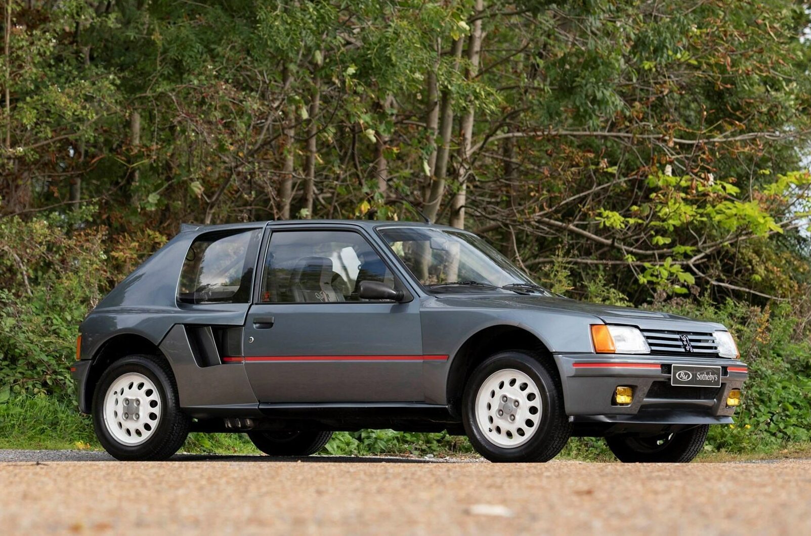 La Peugeot 205 Turbo 16 vaut-elle plus de 250 000€ ?