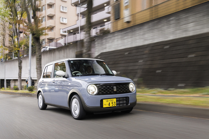 La suzuki Lapin est absolument adorable à regarder, surtout dans cette finition haut de gamme. Photo Thomas Antoine.