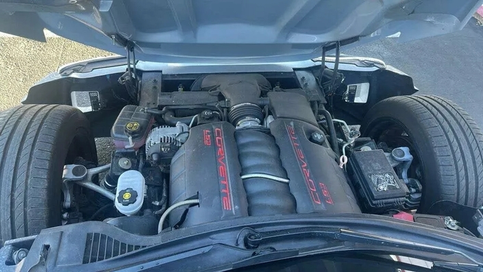 Dans une autre vie, cette voiture était une belle Corvette