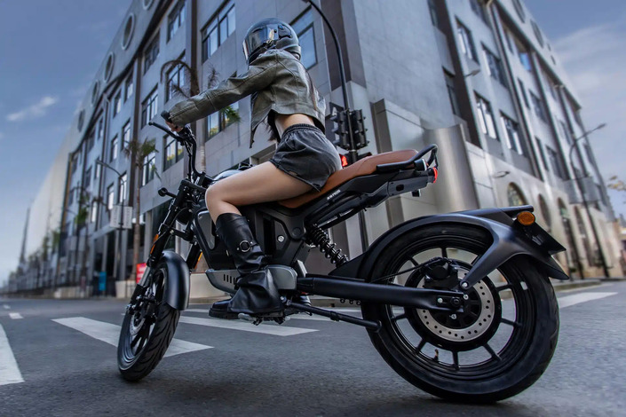 Une première moto électrique vraiment accessible !