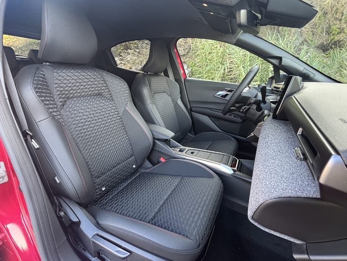 La nouvelle Renault Clio 6 est-elle aussi séduisante que la R5 ?