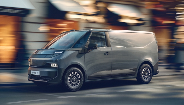 Le prochain Renault Trafic électrique fait salon à Solutrans