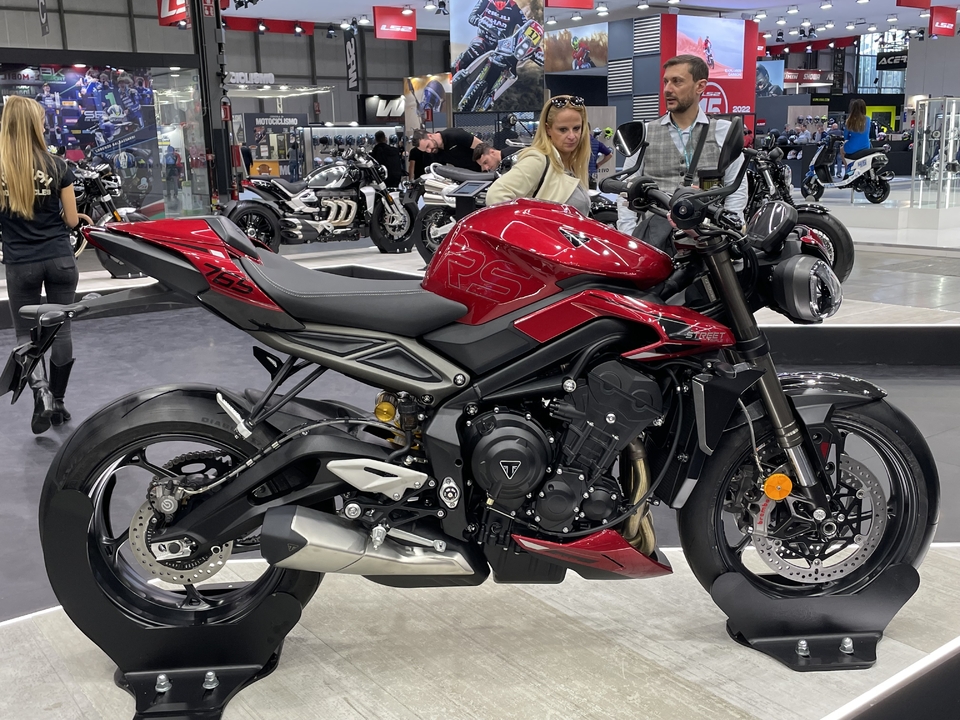 TwistedMelon Adesivi Riflettenti Per Triumph Street Triple 765 RS - Rosso, Confezione Da 2 - 6