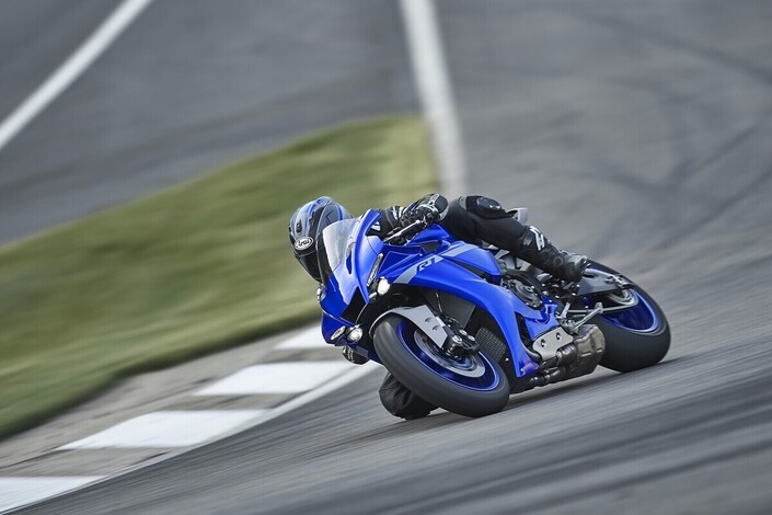 La révolution R1 : la prochaine Supersportive de Yamaha adoptera-t-elle le moteur V4 du MotoGP ?