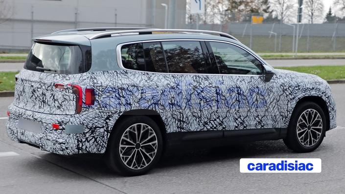 Le nouveau Mercedes GLB EQ affiche une allure résolument moderne. C’est un modèle important pour Mercedes dans sa politique de passage au tout électrique en Europe.