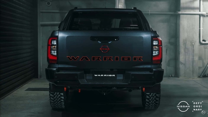 L’arrière du nouveau Nissan Navara ressemble aussi à celui du Mitsubishi Triton/L200.