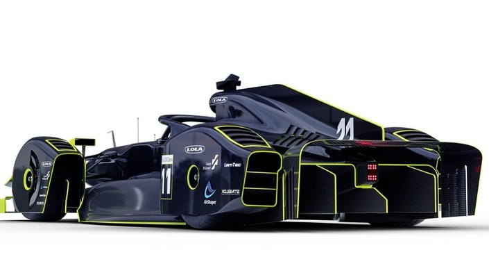 Notez le travail sur les soubassements de la voiture et les roues carrénées.