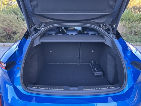 Le coffre offre une bonne contenance.