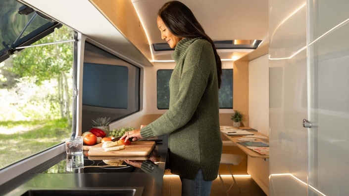 Un intérieur plutôt pratique et quatre couchages amovibles.