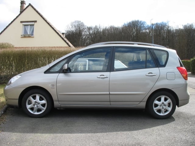 Pourquoi achetons-nous moins de voitures ?