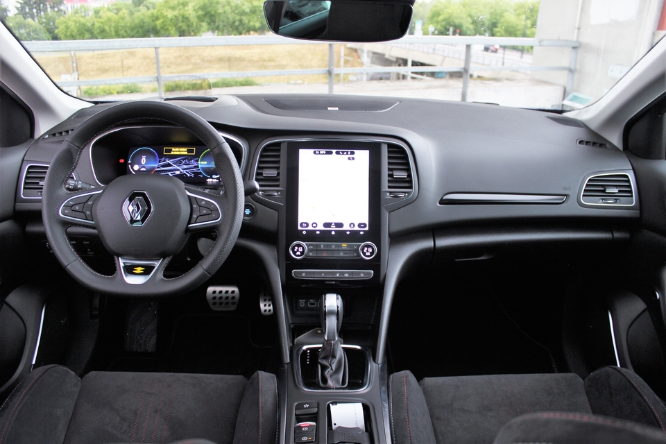 Renault Mégane Estate ETech hybride rechargeable l'avenir ? Salon Caradisiac Electrique