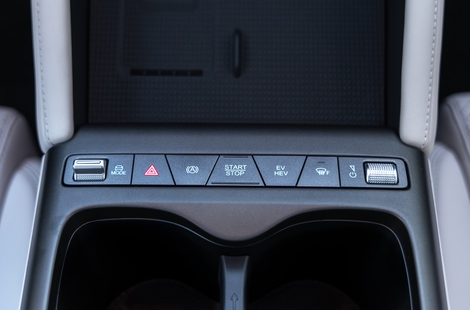 BYD n’a pas totalement fait l’impasse sur les commandes physiques.