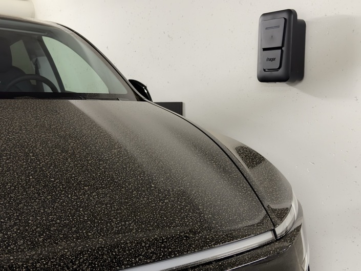 Comptez 1 000 euros l’installation avec les aides, soit l’équivalent de 588 litres de SP95.