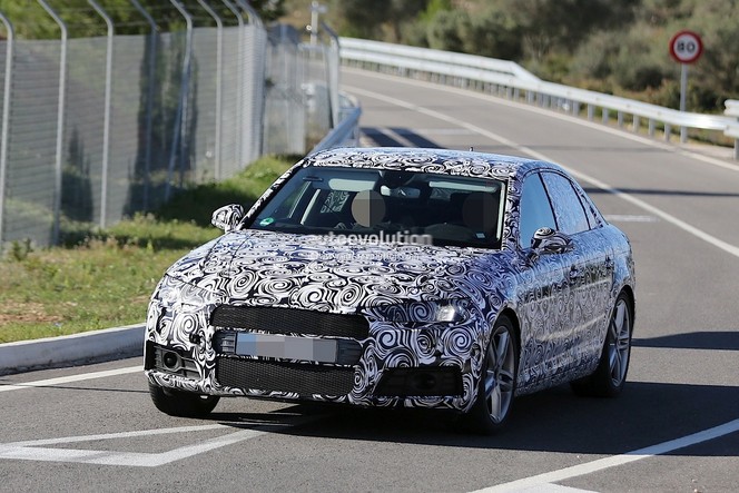 Surprise : la future Audi A4 se montre