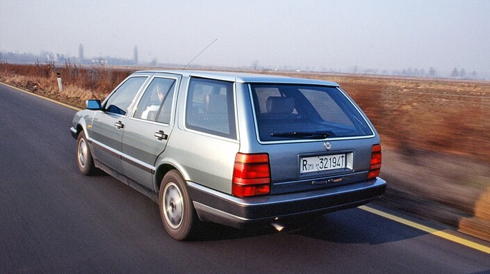 En berline ou en break SW, la Lancia Thema V6 Busso se signale par un agrément de conduite rare.