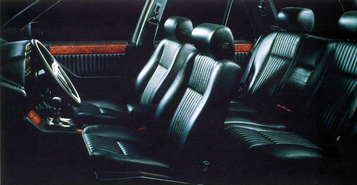 Magnifique sellerie en cuir Poltrona Frau pour la Lancia Thema V6 Busso, de série en LX, en option sur LS.