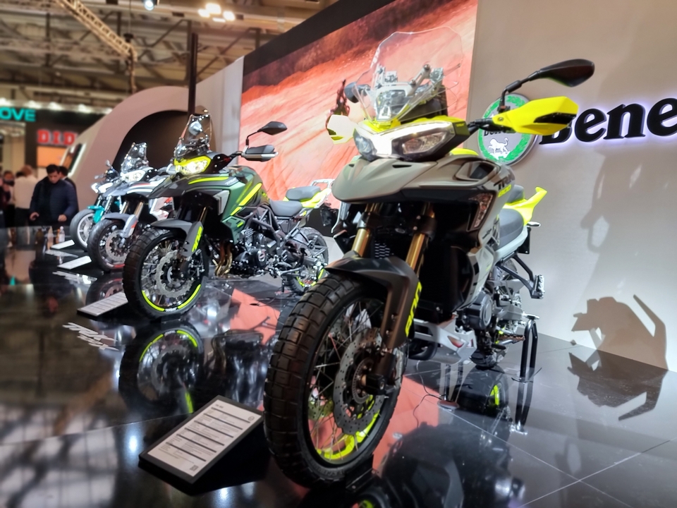 Salon de Milan 2022 - Benelli TRK 702, 702 X et 800 : la totale