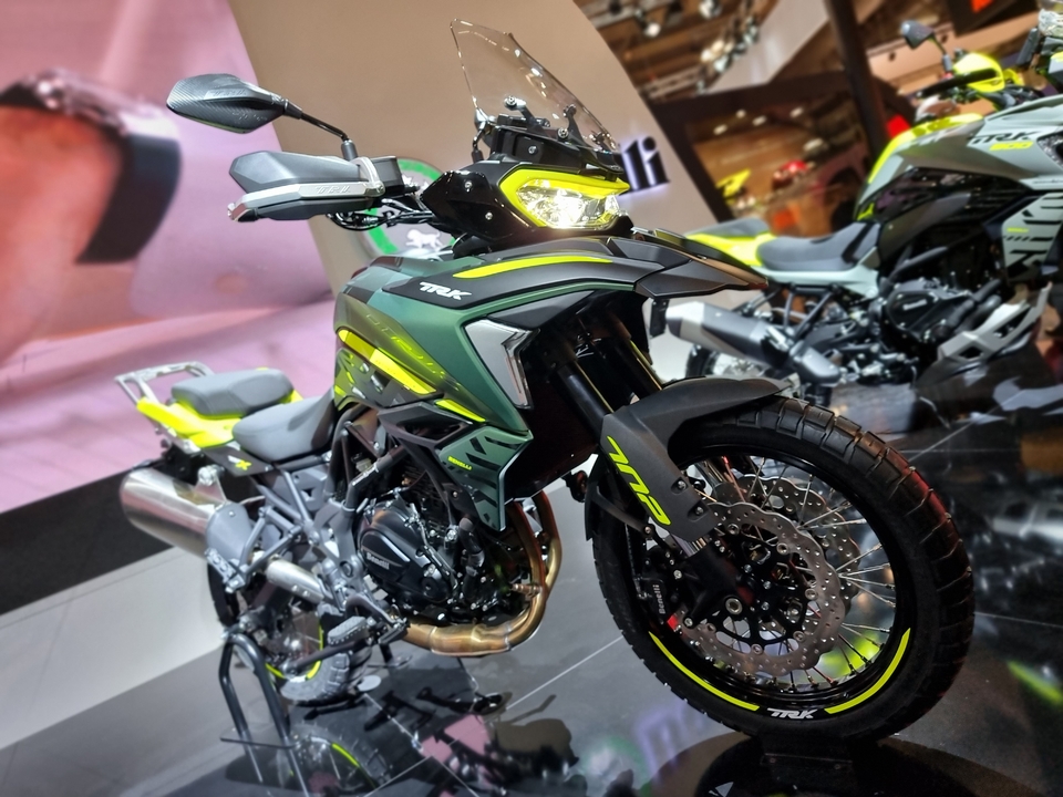 Salon de Milan 2022 - Benelli TRK 702, 702 X et 800 : la totale