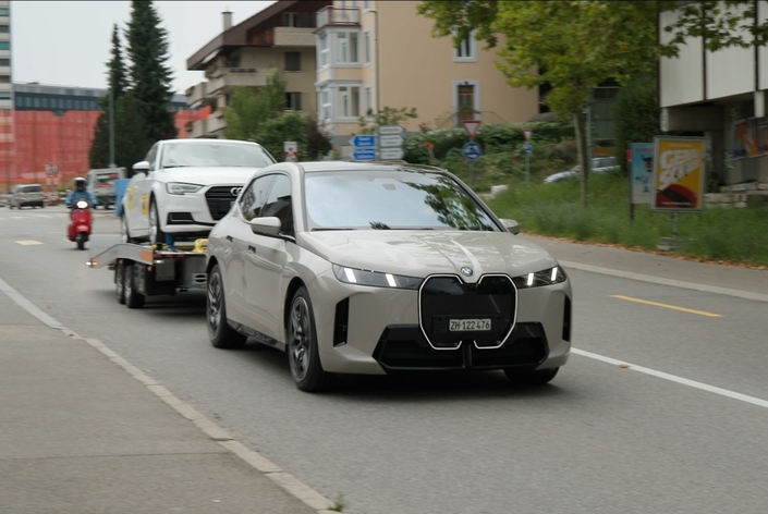 Le couple élevé des moteurs électriques est un avantage lorsque l’on tracte un lourd attelage.