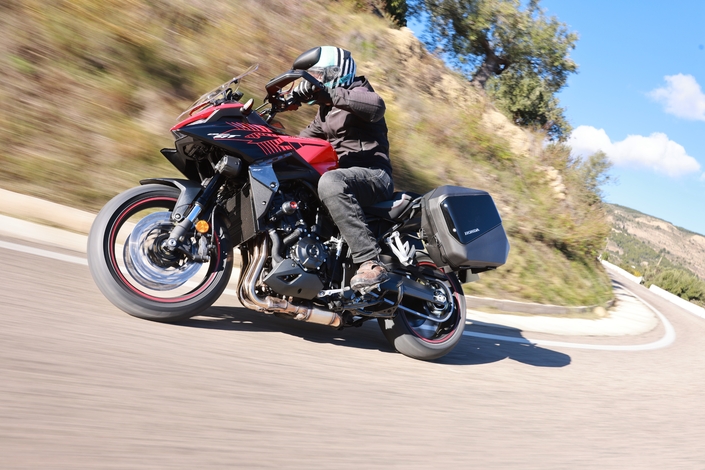 La Honda CB1000GT  est-elle une vraie GT ?