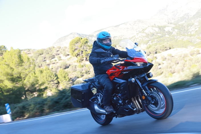 La Honda CB1000GT  est-elle une vraie GT ?