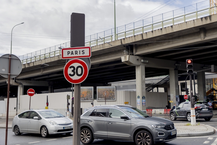 Les 30 km/h systématiques pourraient être adaptés au cas par cas pour Rachida Dati. Crédit photo MaxPPP.