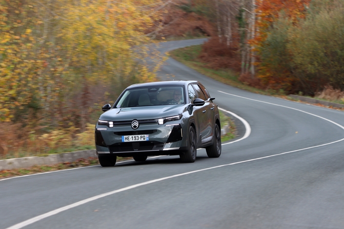 Le Dacia Bigster affronte le Citroen C5 Aircross dans un match des SUV compacts abordables