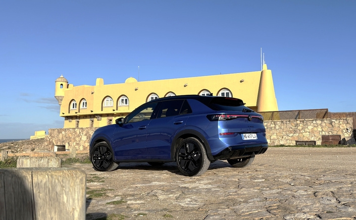 Que vaut le nouveau Volkswagen T-Roc en version eTSI hybrid 150 ch à part une blinde ?