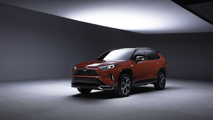 Toyota annonce le RAV4 hybride rechargeable