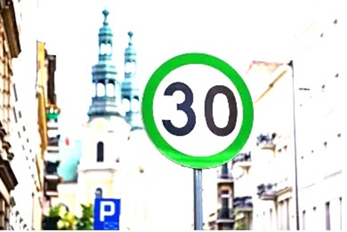 Panneaux de vitesse « verts » : l’avenir de la sécurité routière en France ?