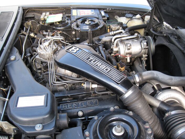 Moteur et boîte de la Bentley Turbo R sont très solides. En revanche, la moindre intervention sur les accessoires revient vite à une petite fortune.