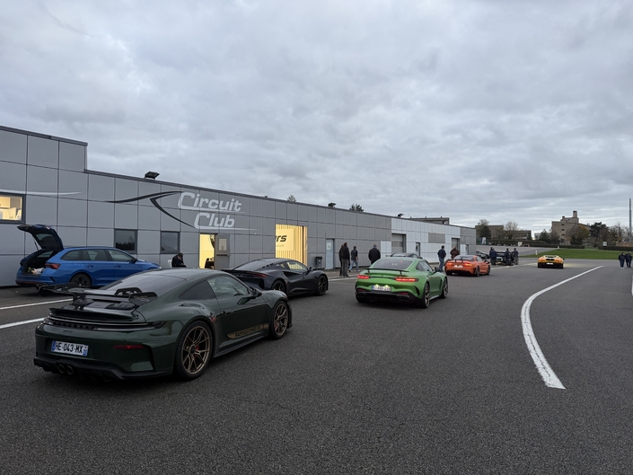 On a notamment pu tester toutes ces voitures sur la piste Club du circuit de Magny-Cours (les autos ont aussi été chronométrées sur le grand circuit GP).