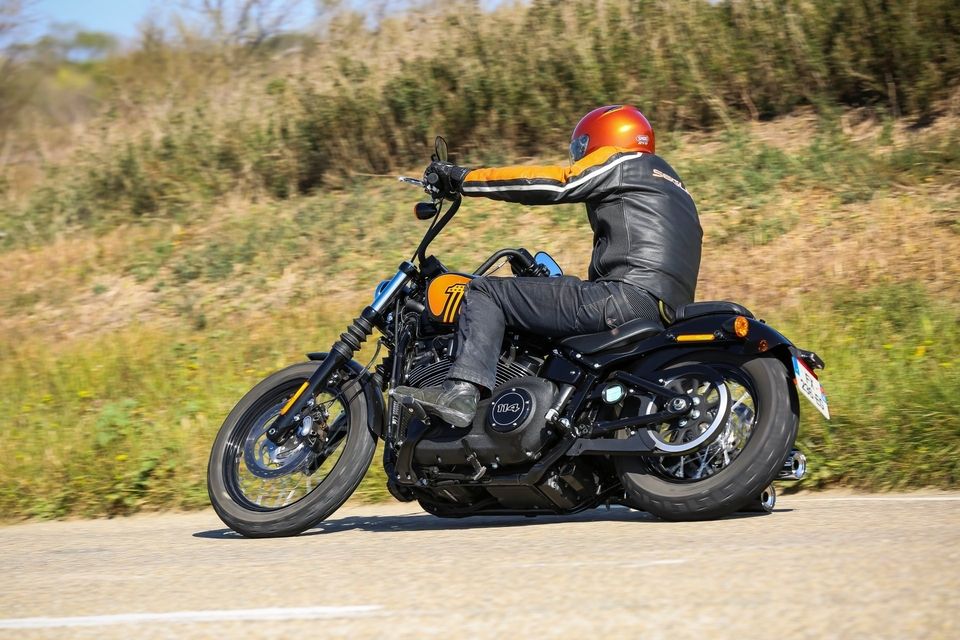 Essai Harley Davidson Softail Street Bob 114 mini  ape 