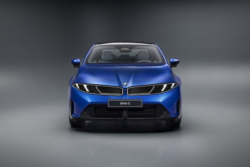 900 km d'autonomie, 20 minutes de charge, 470 ch : comment BMW va électriser le marché avec sa nouvelle i3