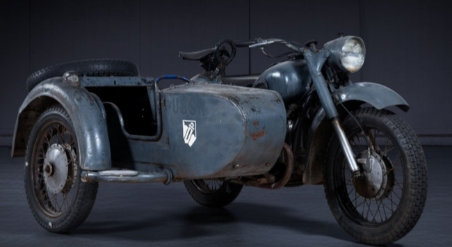 KMZ M 750 cm3 1966 "Indiana Jones et la dernière croisade 1989" (lot n° 31)