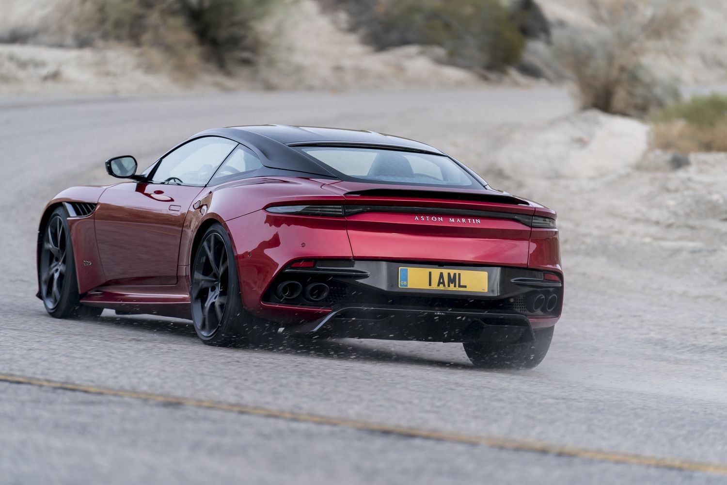 Mondial de Paris 2018 - Aston Martin dévoile la DBS ...