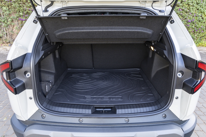 La présence du réservoir de GPL et de la transmission intégrale ne change pas le volume de chargement.