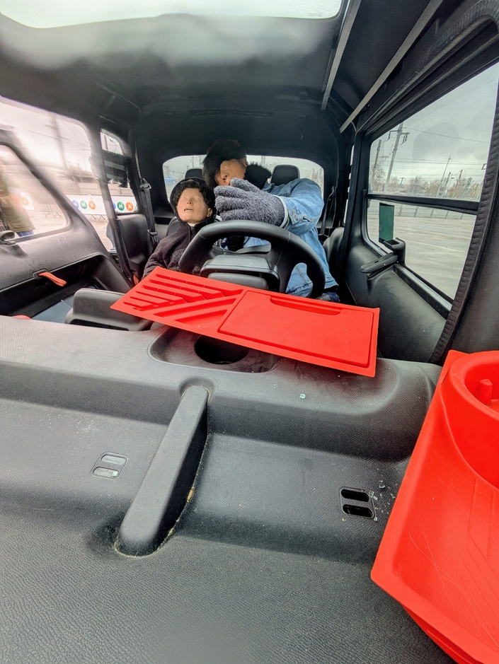 Voitures sans permis : un crash test pour en finir avec l’impression de sécurité