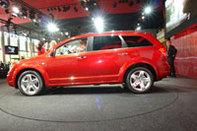 Live in Francfort, Dodge Journey: Rustic Cube