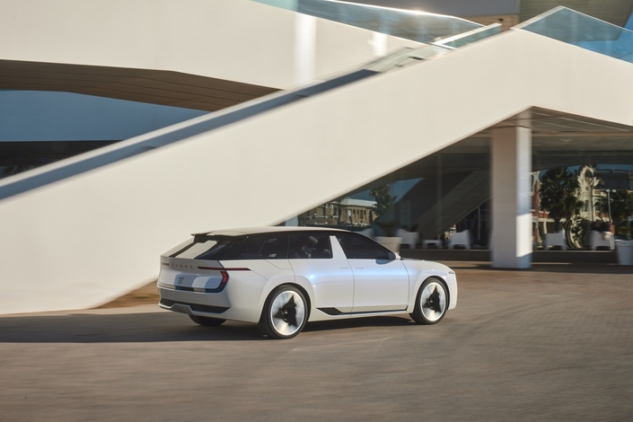 Si le concept est 100 % électrique, Skoda évoque une plateforme multi-énergies. Prévoyant !