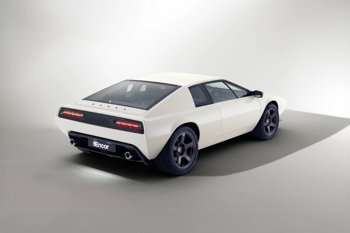 Les amateurs de restomod vont très certainement apprécier cette Lotus