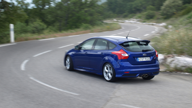 Essai - Ford Focus ST : objectif Mégane RS ?