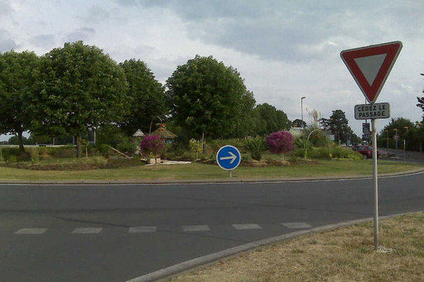 Une camionnette de gendarmerie renverse un groupe d'enfants : 1 fillette de 8 ans décède