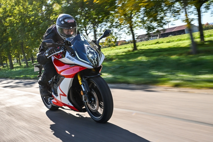 Avec la K750, Mash nous donne sa vision de la sportive