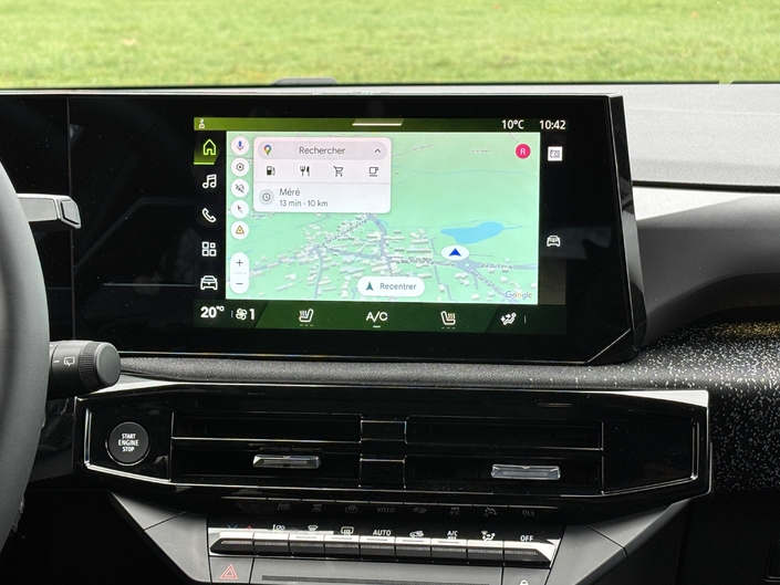 Le système multimédia géré par Google est LE point fort de la Clio. Il faut preuve de rapidité et de fluidité.