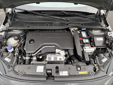 La nouvelle Renault Clio rencontre la Peugeot 208, sa principale rivale. 